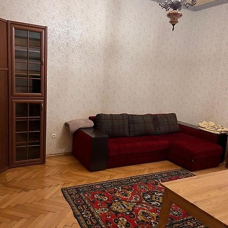 Happy Apartment On Kopernik 30 Lviv Exterior foto