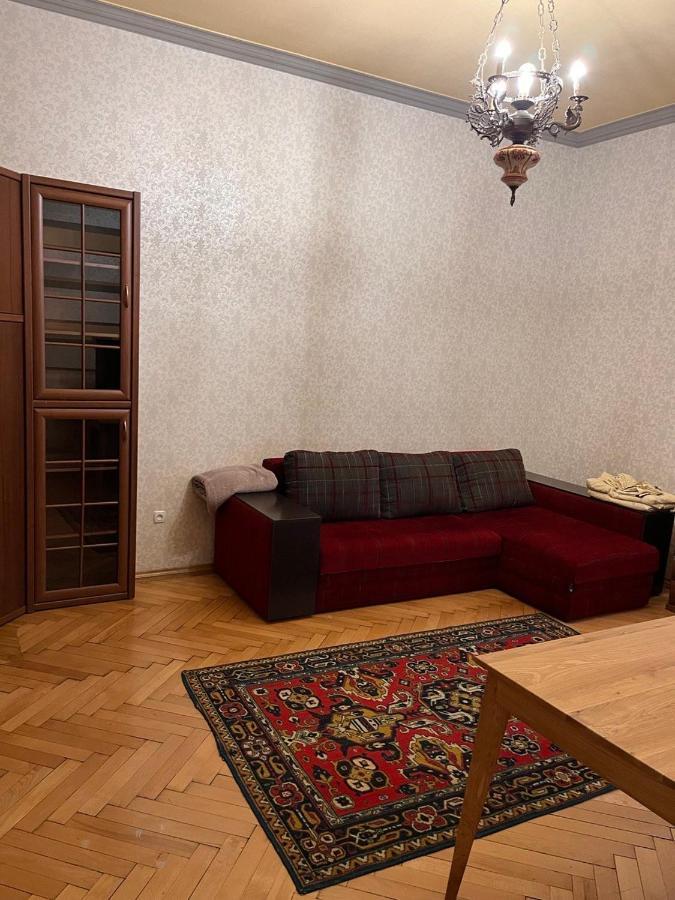 Happy Apartment On Kopernik 30 Lviv Exterior foto